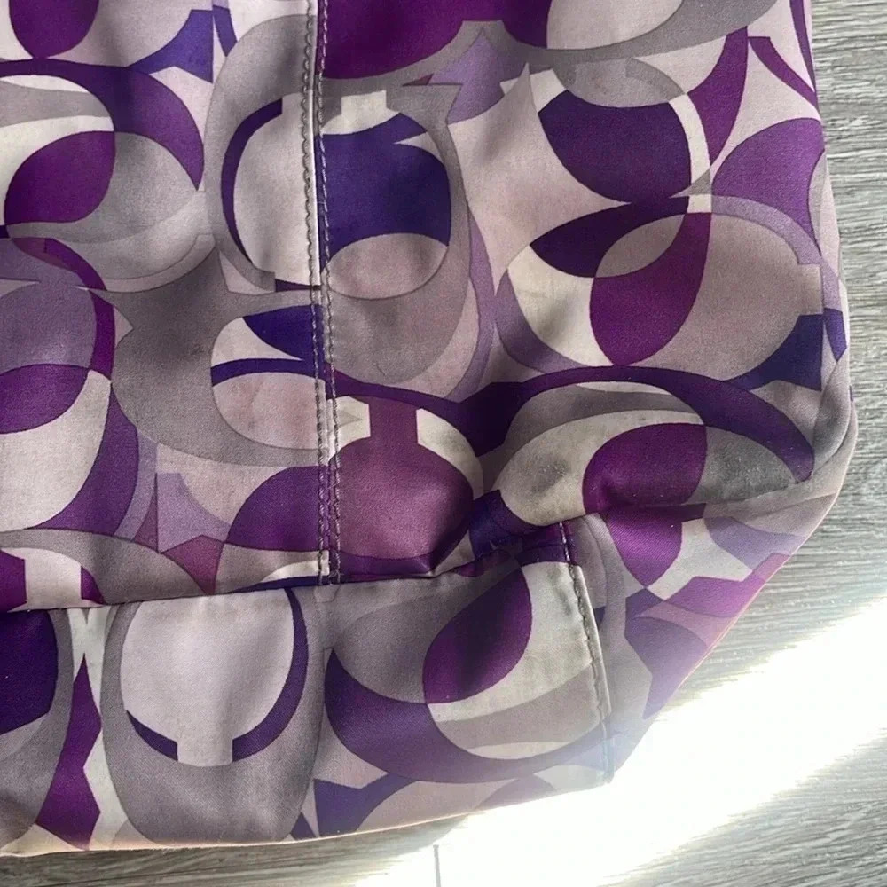 Coach F23939 Daisy Kaleidoscope Print Emma Tote Violet/Purple Multi Y2K - Picture 5 of 9